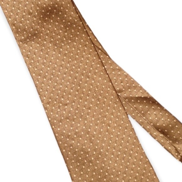 Elevee Brown & White Polka Dot 100% Silk Neck Tie - Picture 1 of 4